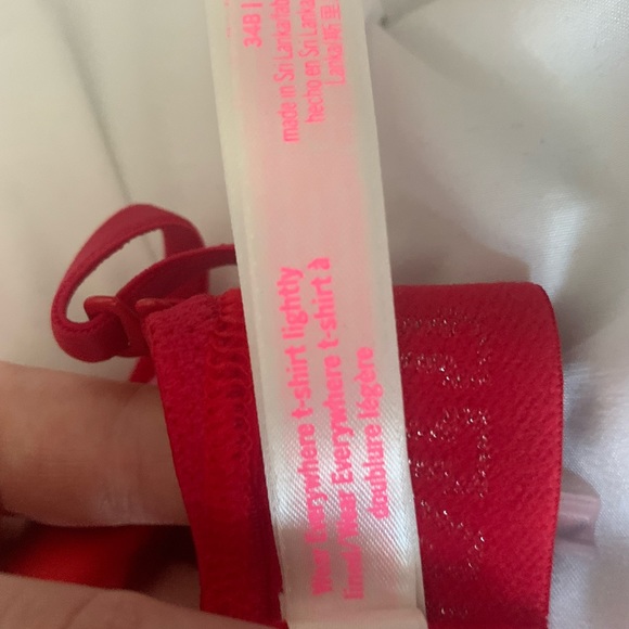 PINK | Wear Everywhere T-Shirt bra | 34b | Cherry red | NEW! - Picture 3 of 3